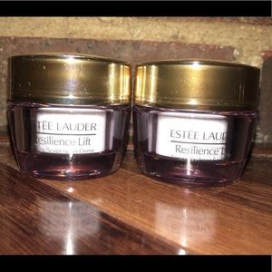 Resilience Lift
Firming/Sculpting Eye Creme